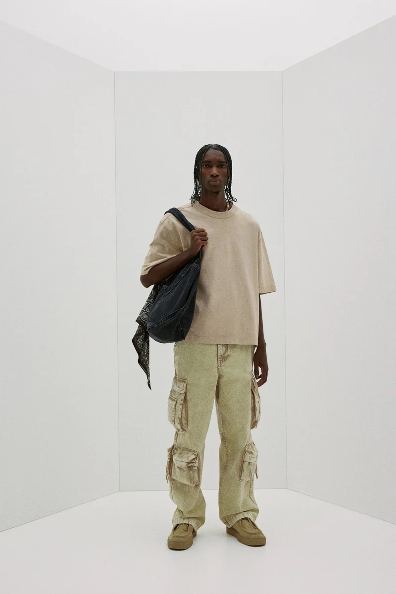 اتش اند ام تي-شيرت واسع مغسول